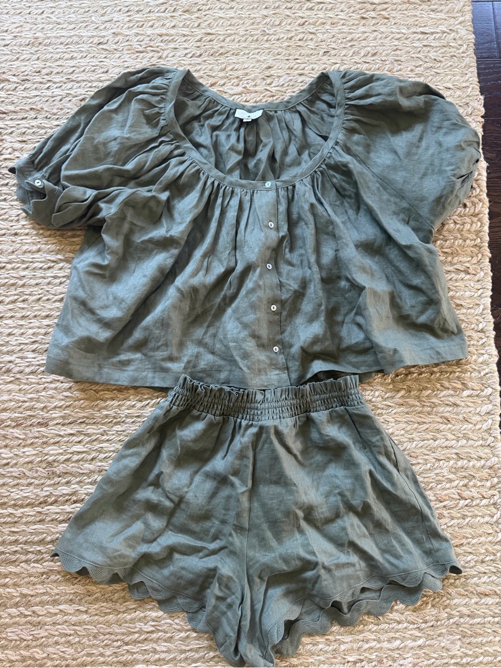 Tuckernuck Olive Green High-Waist Scallop Hem Linen Shorts Set